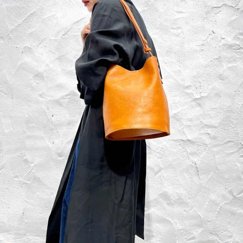 'Vintage' pumpkin bucket bag